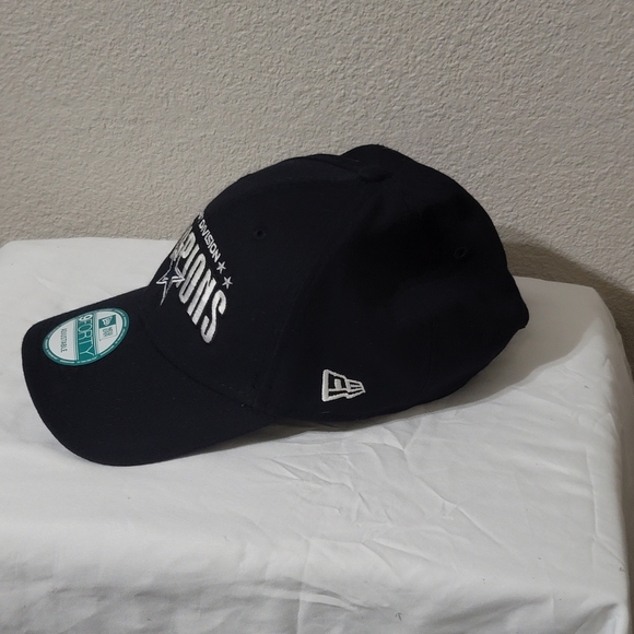 Hat - Picture 2 of 5